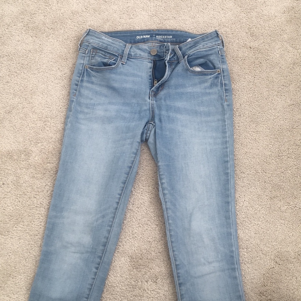 Light wash blue skinny jeans